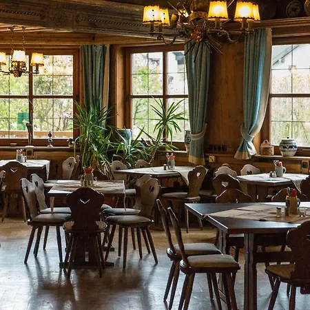 Schmied Von Kochel Hotel 2*